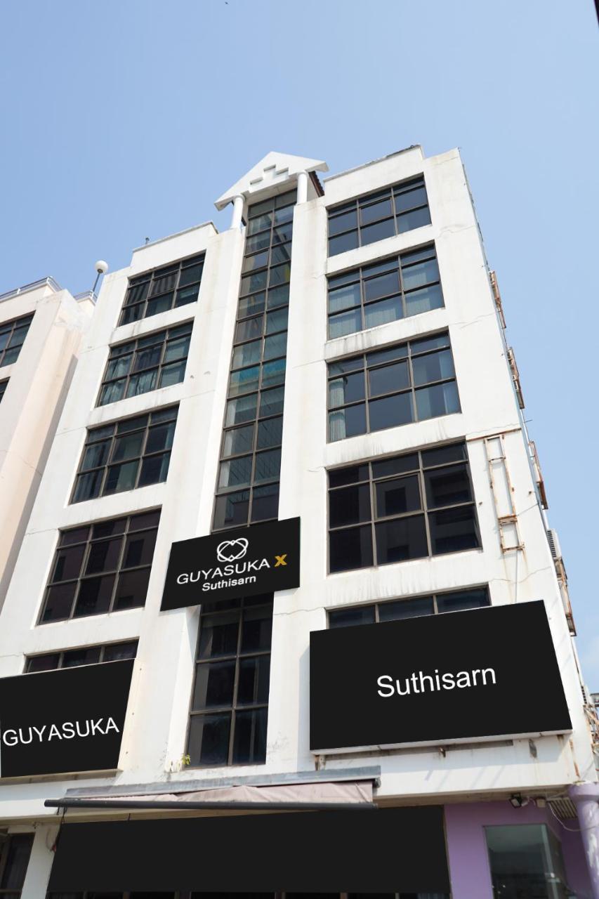 Guyasuka X Suthisarn Bangkok Buitenkant foto